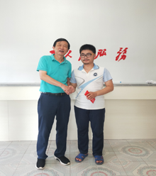 凯发K8国际化工总经理中秋助学，扶贫再助力